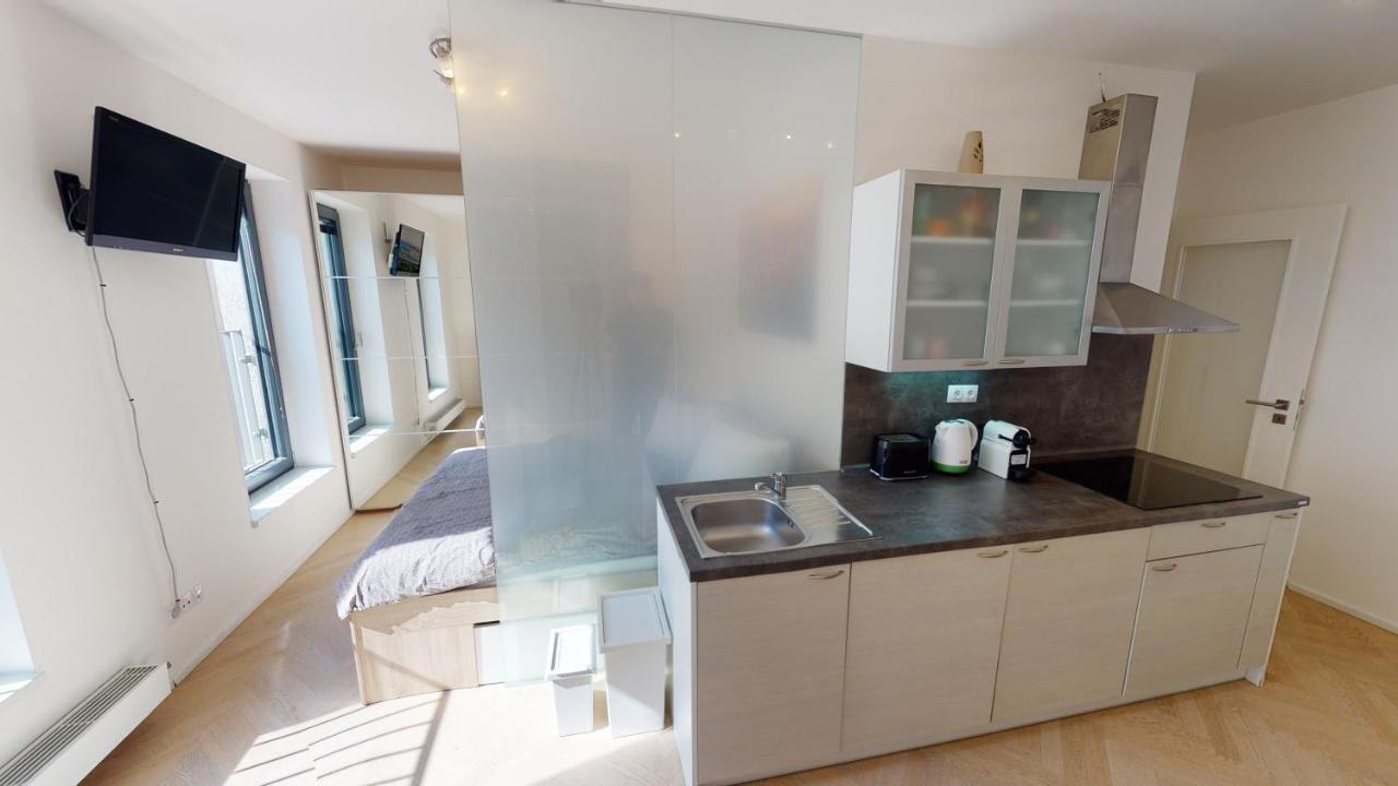 Onsite Free Garage Parking, 10Min Centre By Bus Apartment ปราก ภายนอก รูปภาพ